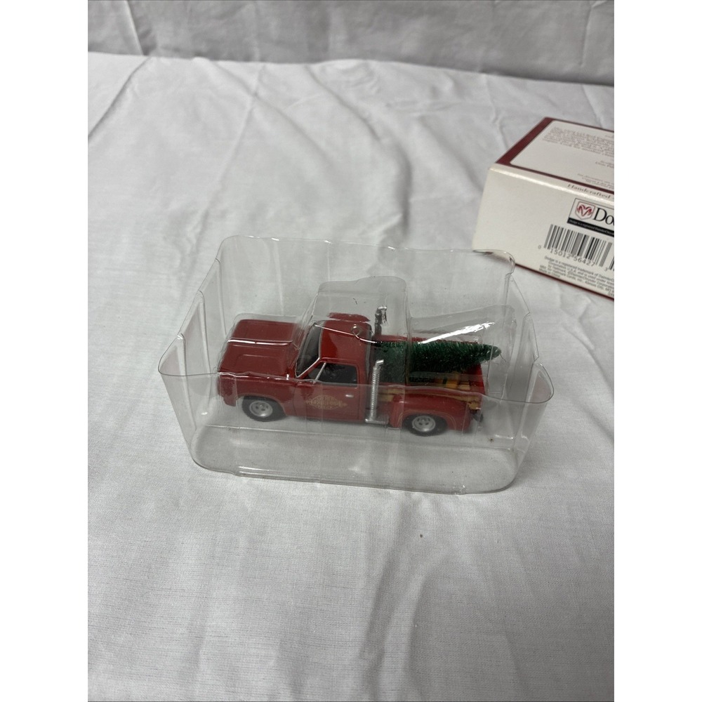 Hallmark Ornament 1978 Dodge Li'l Red Express Truck All American Trucks QX6581 - Picture 7 of 10
